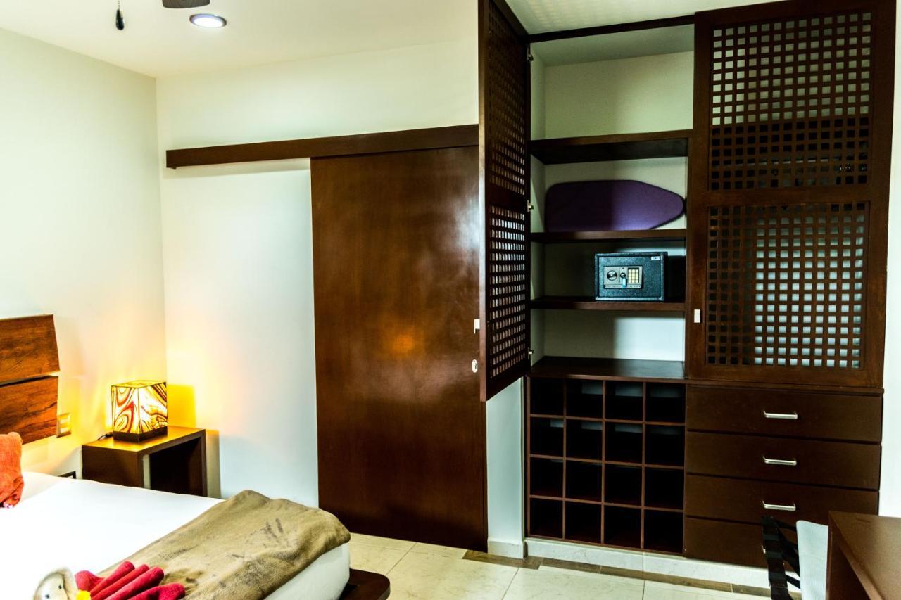 Casa Ticul Hotel Boutique - 5Th Ave (Adults Only) Playa del Carmen Dış mekan fotoğraf A sliding door