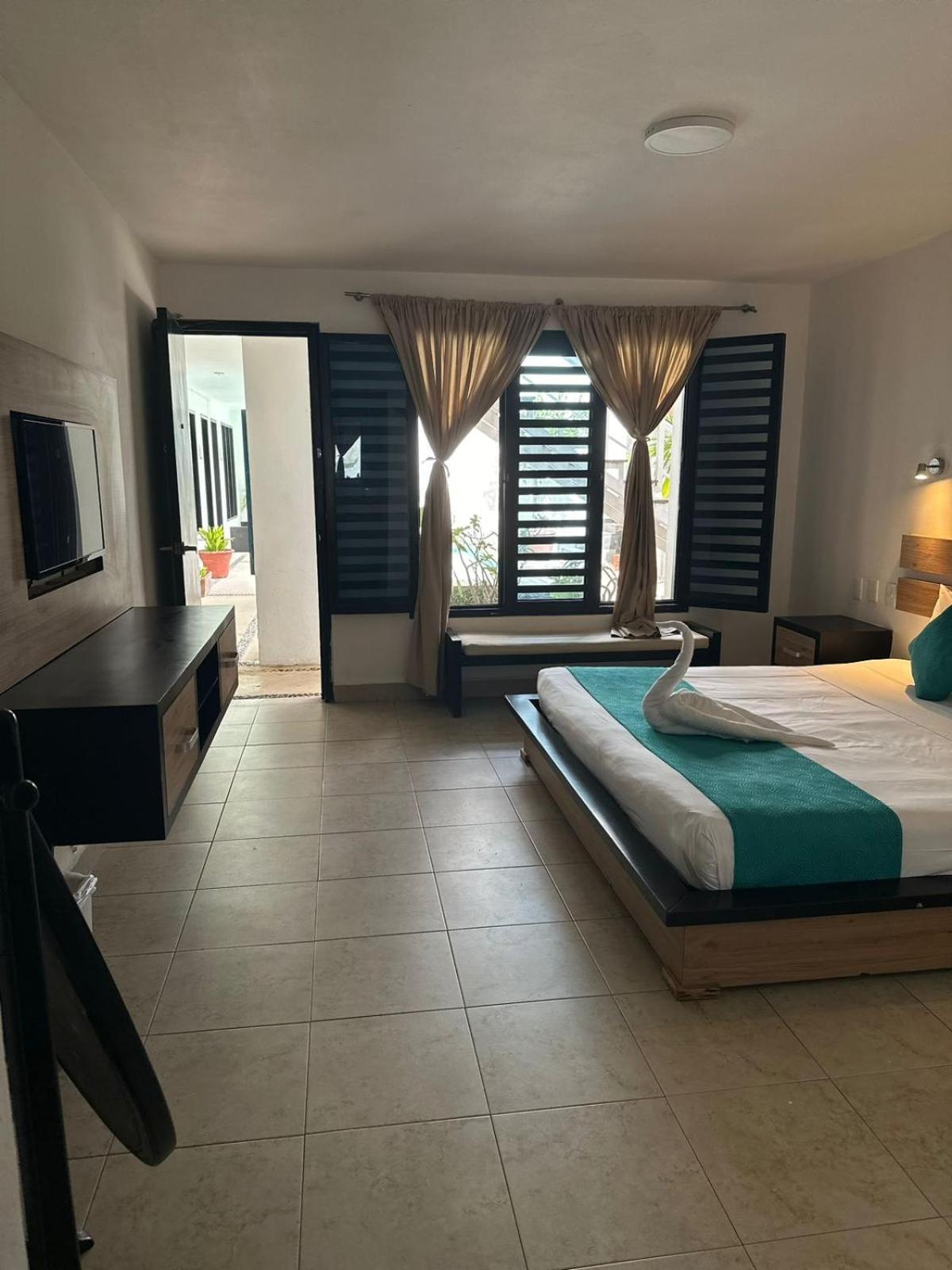 Casa Ticul Hotel Boutique - 5Th Ave (Adults Only) Playa del Carmen Dış mekan fotoğraf A room at the hotel