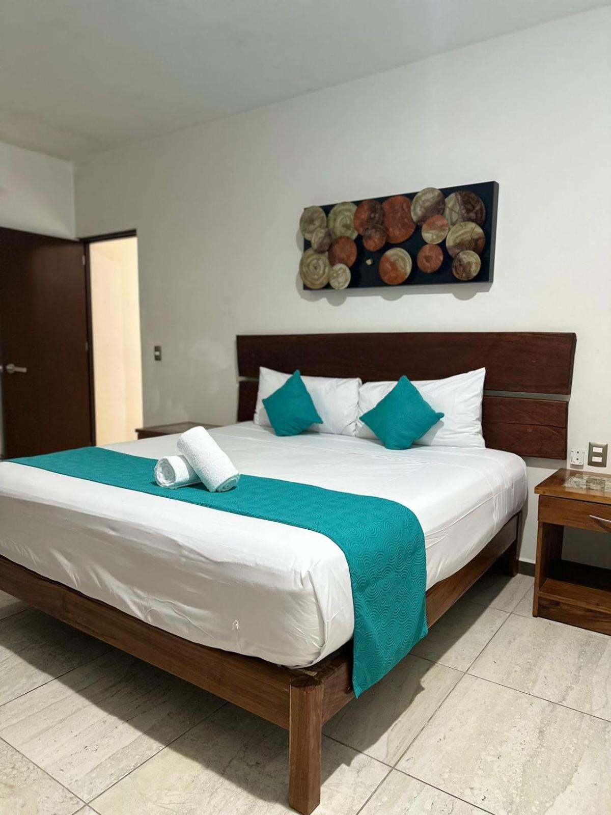Casa Ticul Hotel Boutique - 5Th Ave (Adults Only) Playa del Carmen Dış mekan fotoğraf A bed runner in a hotel room
