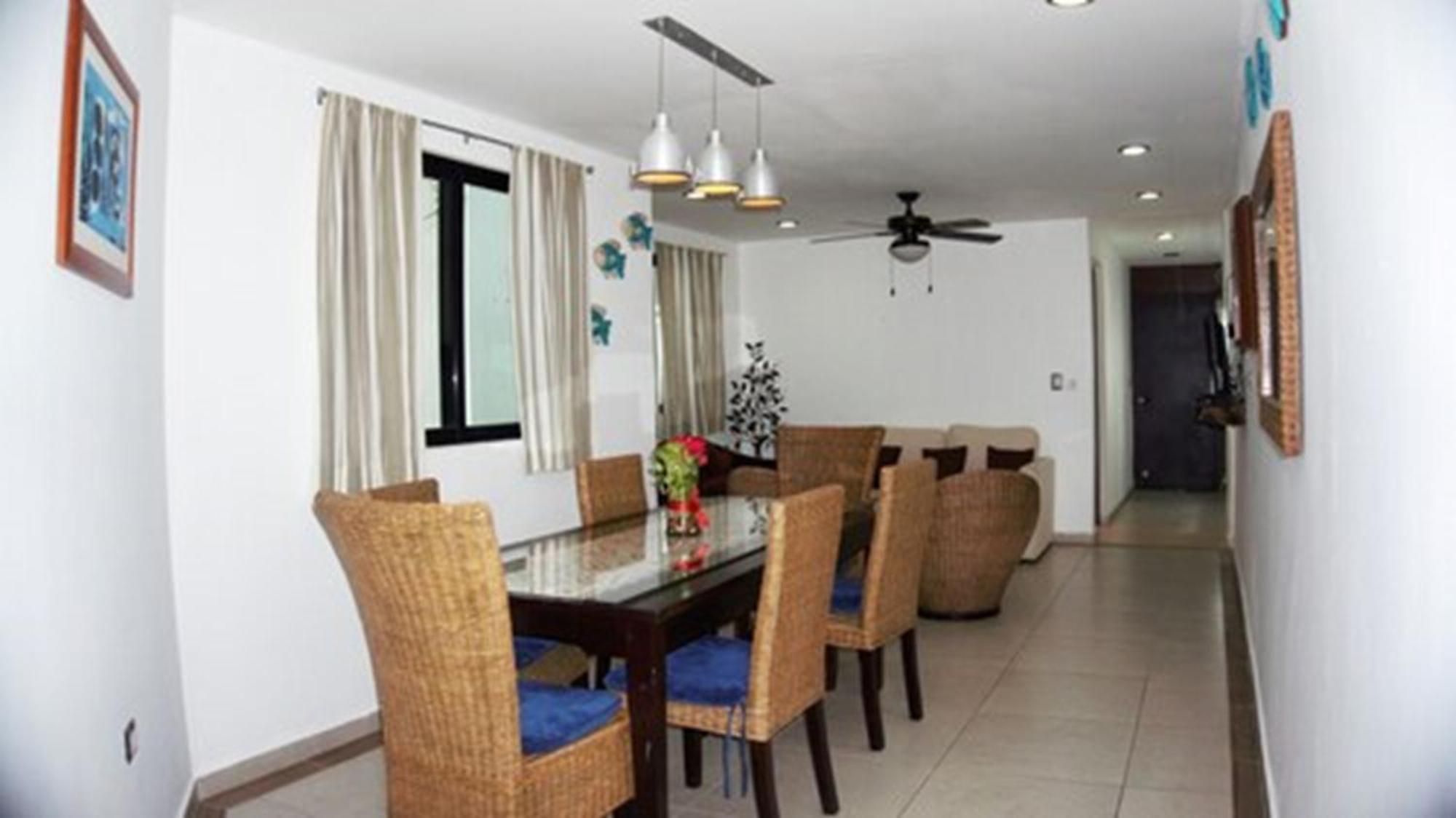 Casa Ticul Hotel Boutique - 5Th Ave (Adults Only) Playa del Carmen Dış mekan fotoğraf A dining room